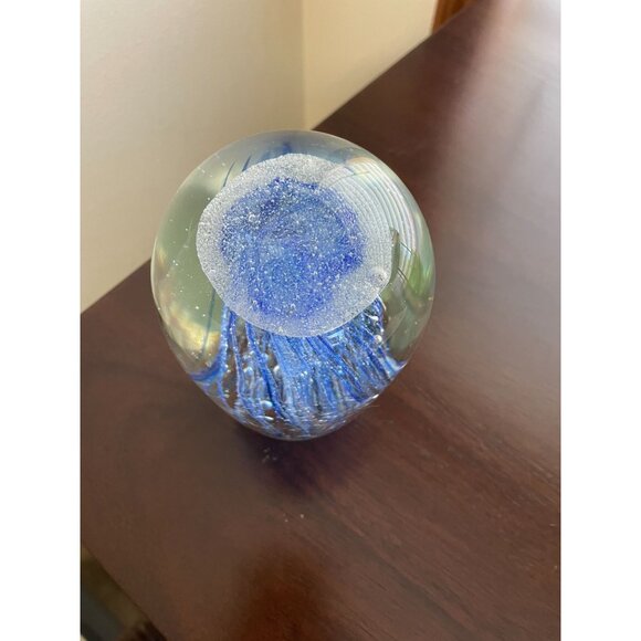 Handcrafted Glass Jellyfish Paperweight UV Reactive - Picture 7 of 7